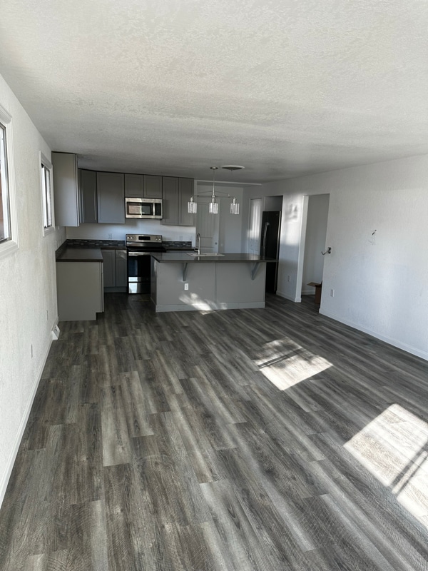1208 Grand Ave