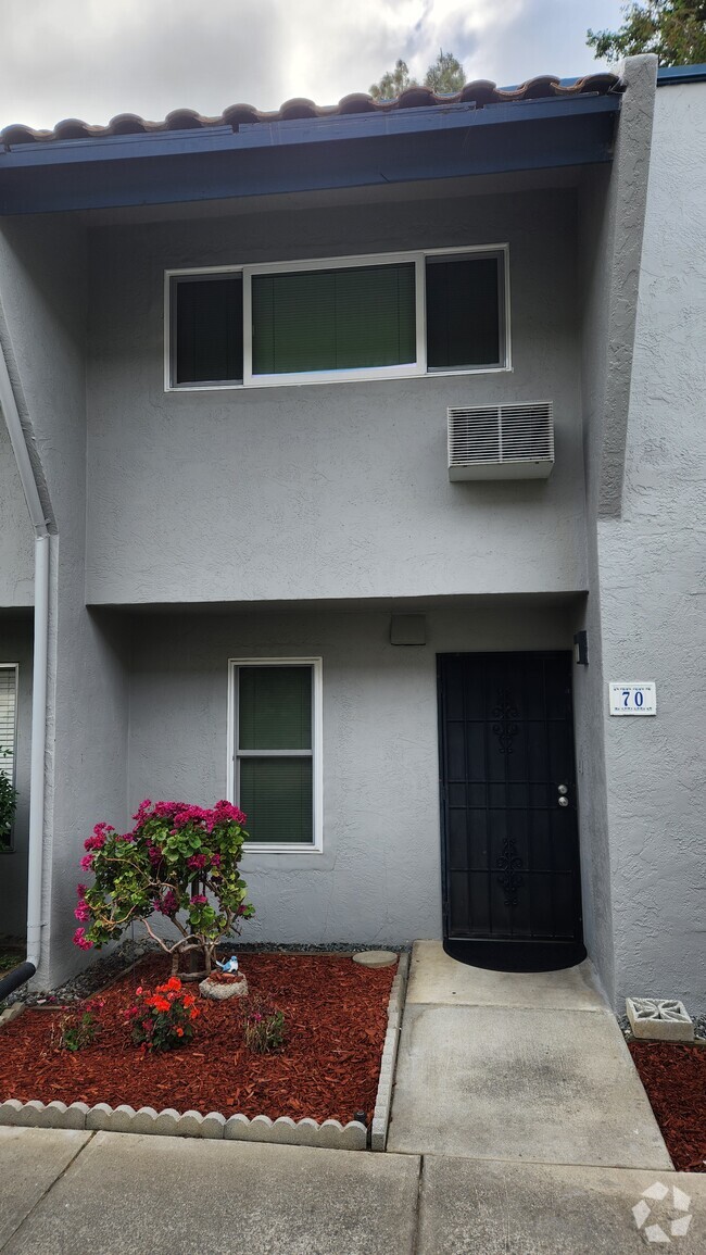 Building Photo - 1001 Murrieta Blvd