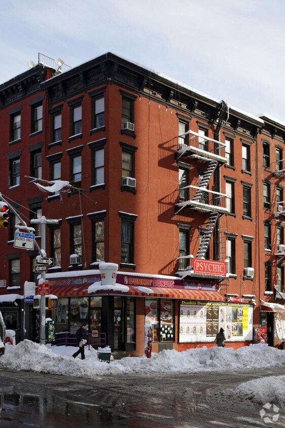 Primary Photo - 100 1st Ave
