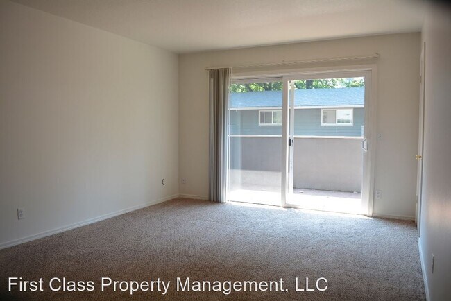 Foto del edificio - 3853 Lake Grove Ave