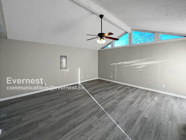 Foto del edificio - 1243 3rd Ave NW
