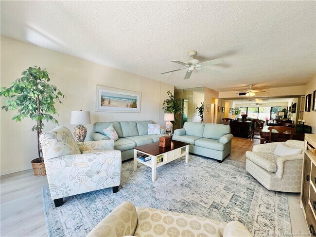 Foto del edificio - 3792 NE Ocean Blvd