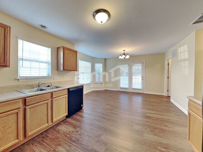 Foto del edificio - 3005 Quail Oaks Dr