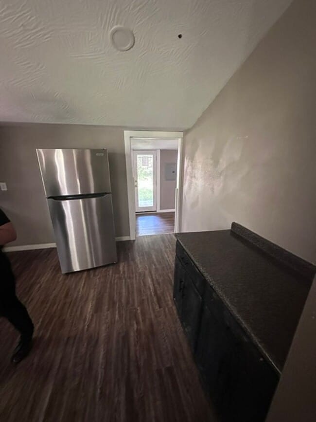 Building Photo - 3 Bed 1.5 Bath Home