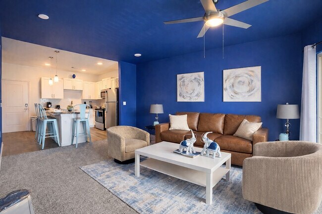 Foto del edificio - 597 Wildlight Ave