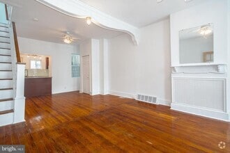 Building Photo - 2214 Latona St