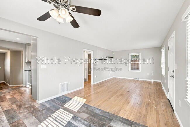 Building Photo - 1770 W Beekman Pl