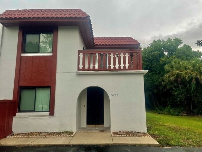Building Photo - 2053 Oak Meadow Cir