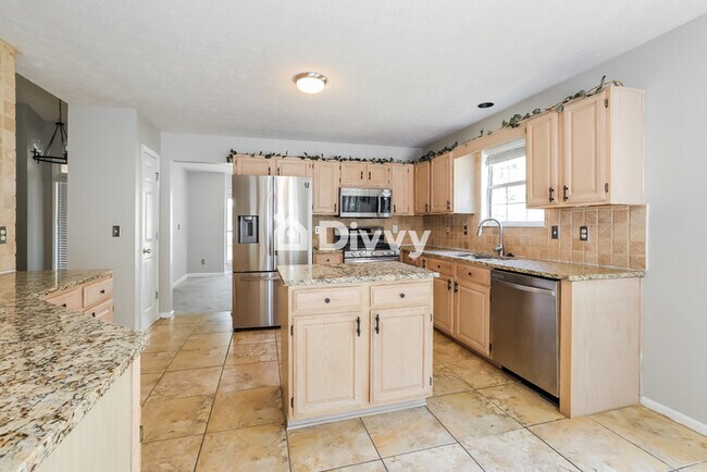 Building Photo - 360 Radner Run