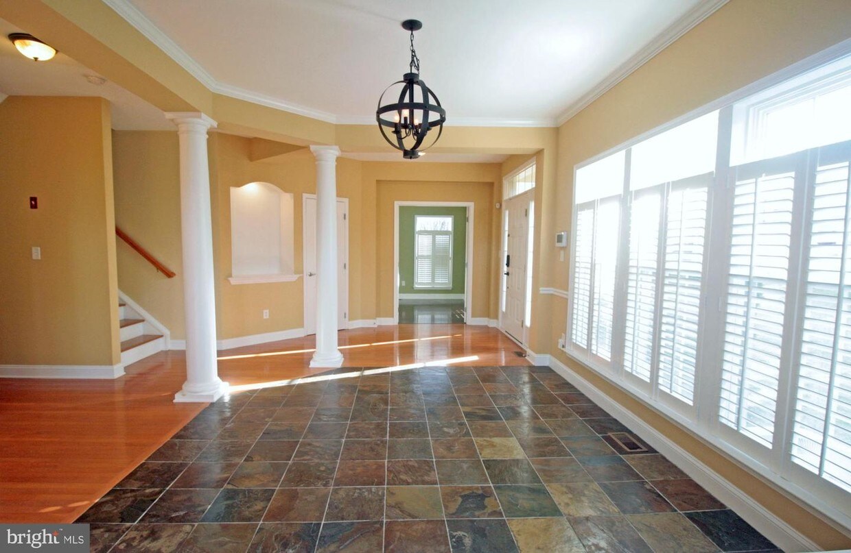 Primary Photo - 3151 Woods Edge Dr