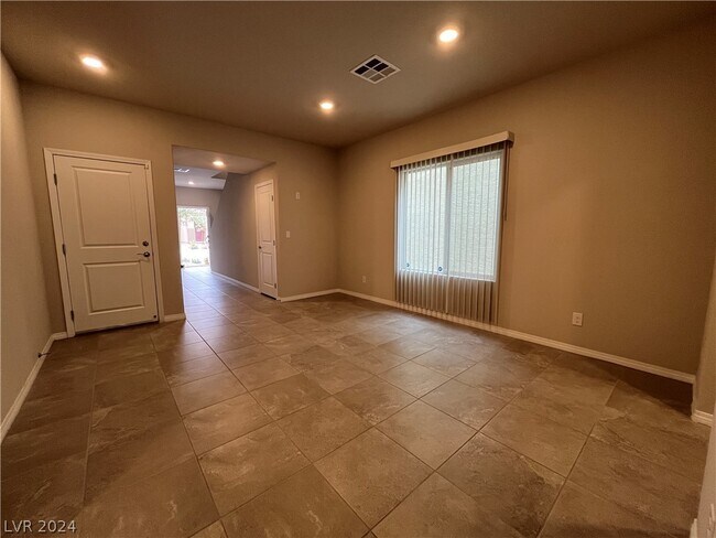 Building Photo - 8339 Gold River Ct