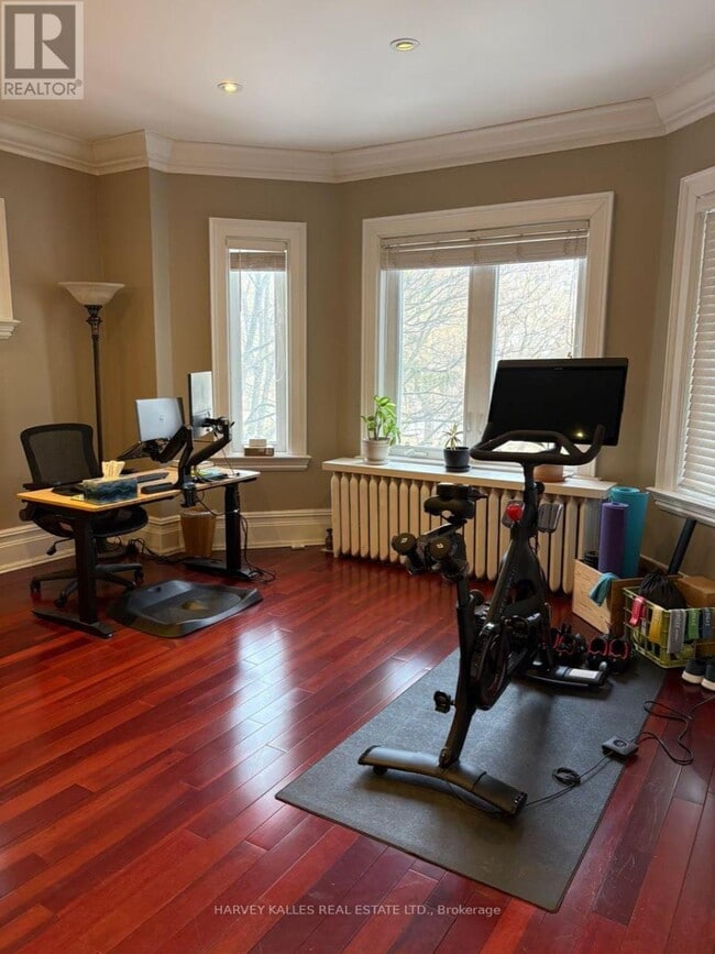 Photo du bâtiment - 306 Spadina Rd