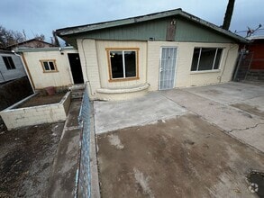 Building Photo - 286 W Kino St