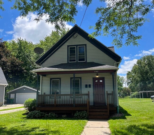 Building Photo - 1140 Lawe St