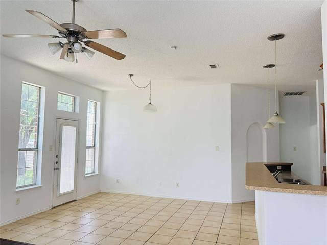 Foto del edificio - 2512 Rushing Springs Dr