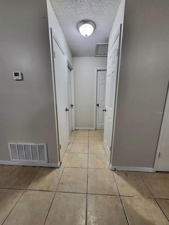 Foto del edificio - 1704 Birchwood Cir