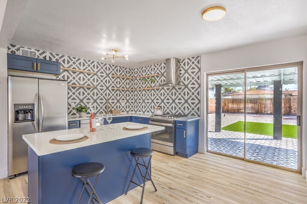 Cocina - 908 Canosa Ave