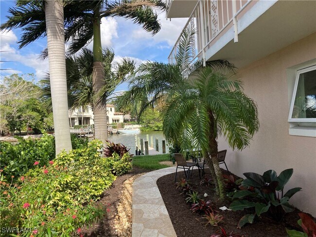 Foto del edificio - 1910 Gulf Shore Blvd N