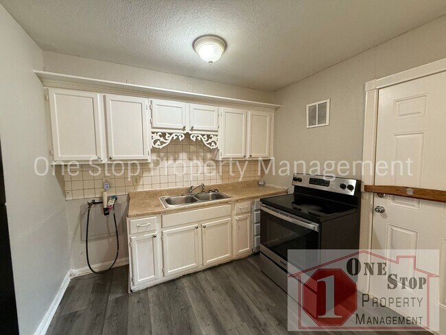 Foto del edificio - 3 bedroom, 1 Bathroom Home in Kansas City!!