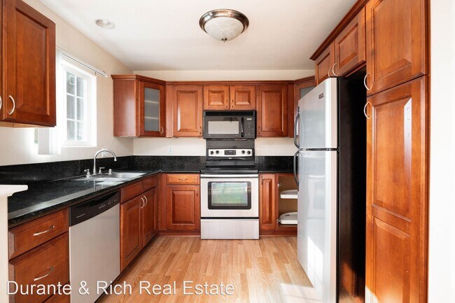 Foto del edificio - 2 br, 2 bath House - 605 S Mollison Avenue...