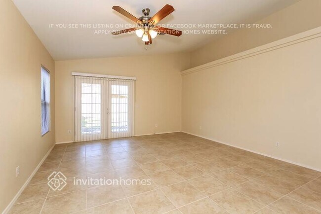 Foto del edificio - 13014 W Hearn Rd