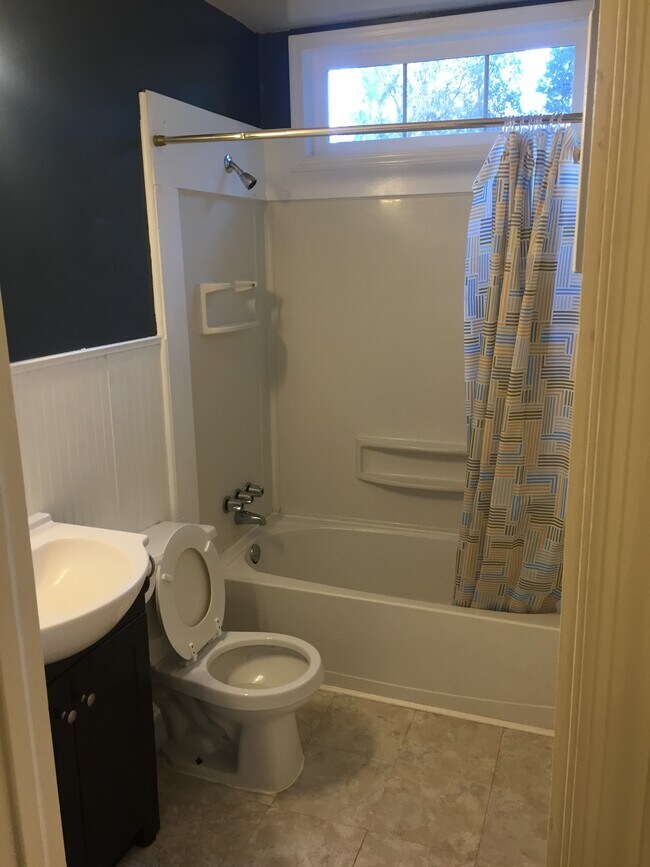 Foto del edificio - 3426 Covenant Rd