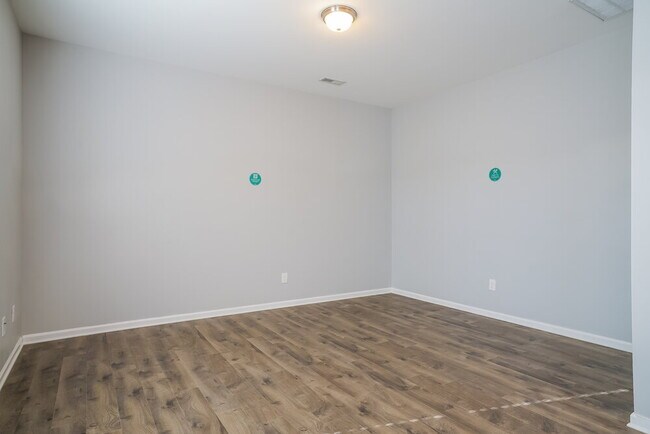 Foto del edificio - 115 Oakdale Ave