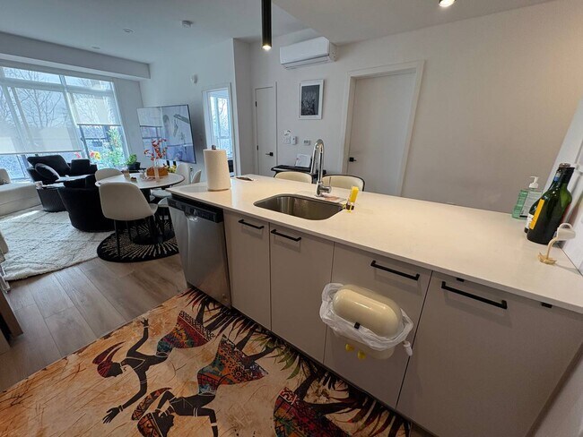 Building Photo - 110 Rue Nancy-Elliott