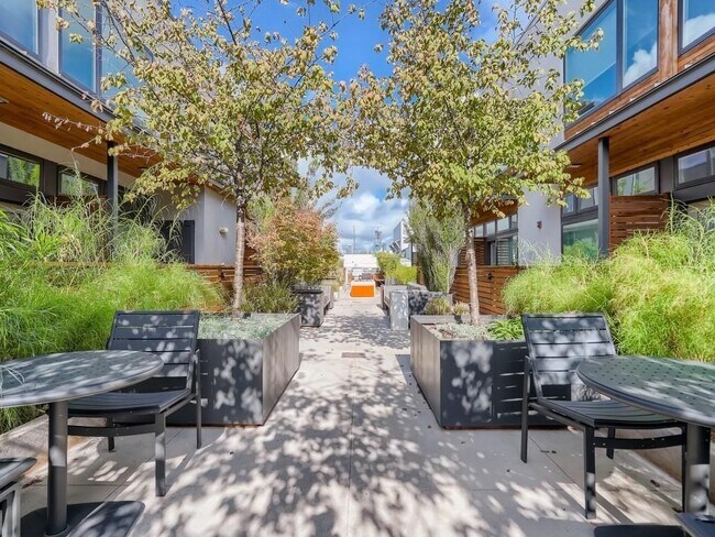 Foto del edificio - 2002 E 7th St