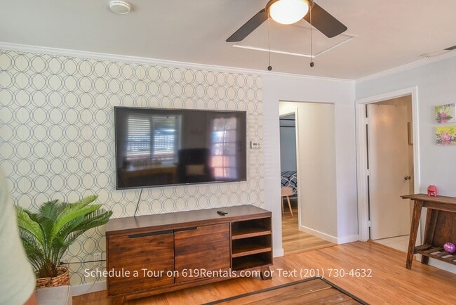 Building Photo - Remodeled 3 Bedroom, 2 Bath House