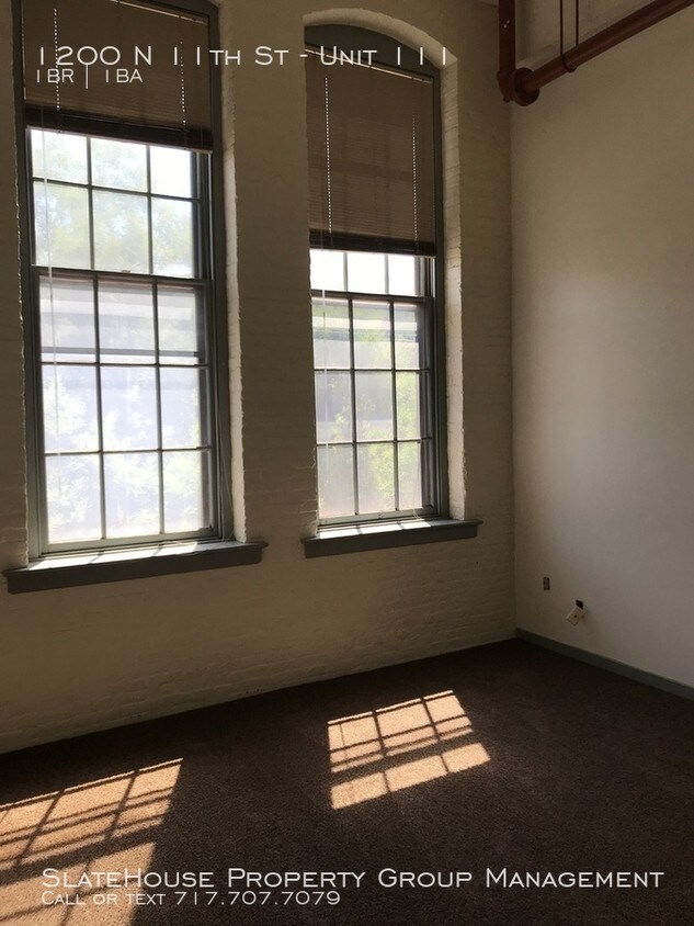 Building Photo - Converted Warehouse Apartment Space