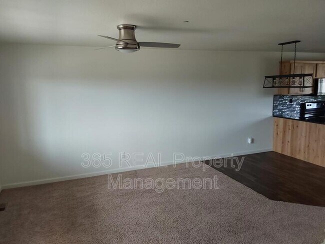 Foto del edificio - 3660 West 25th Street, Unit 2005