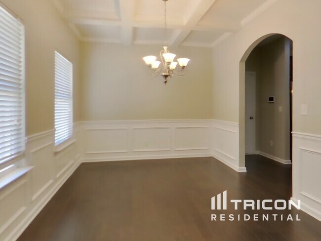 Foto del edificio - 4050 Tarnwood Pl