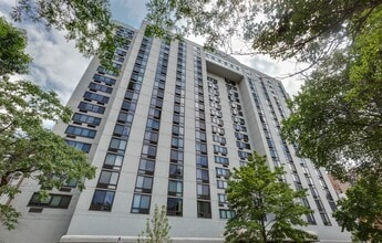 Building Photo - 1221 N Dearborn Pkwy