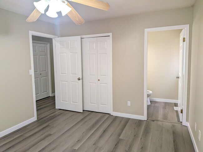 Photo du bâtiment - 46043 Mellard Ave