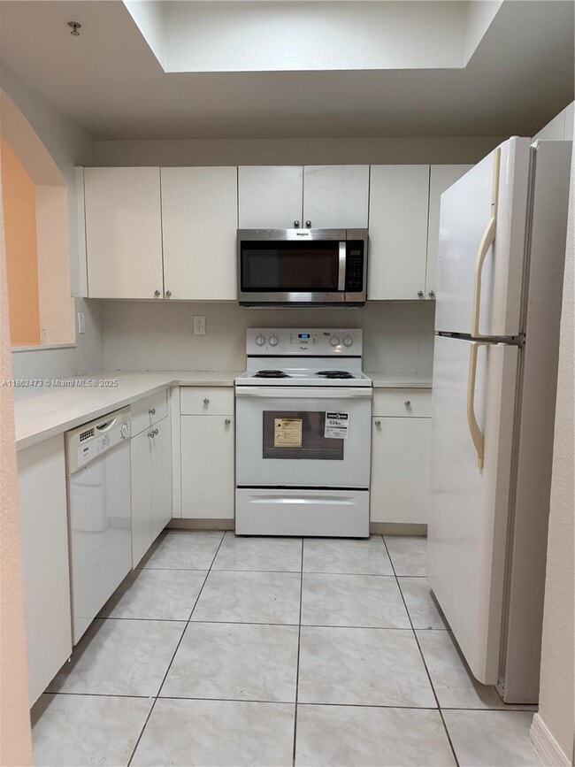 Foto del edificio - 8956 W Flagler St