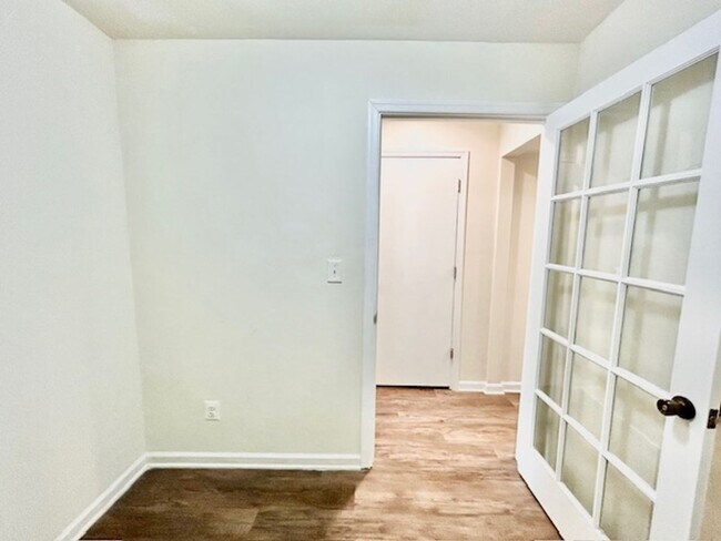 Building Photo - Rare 2 BR 2 BA in Spring Lake Condominiums