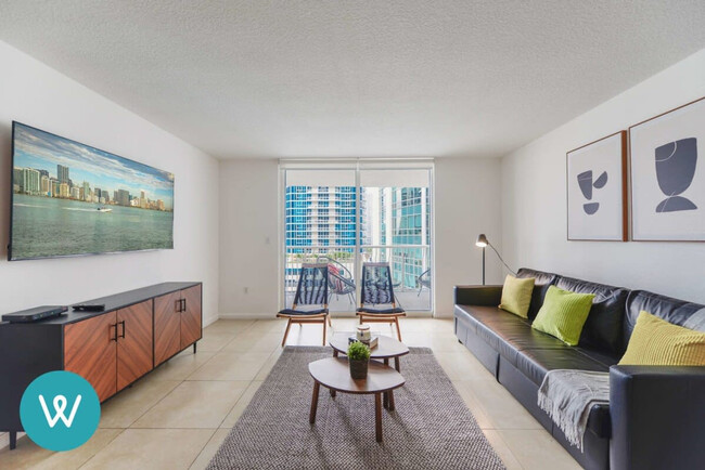 Building Photo - 1200 Brickell Bay Dr