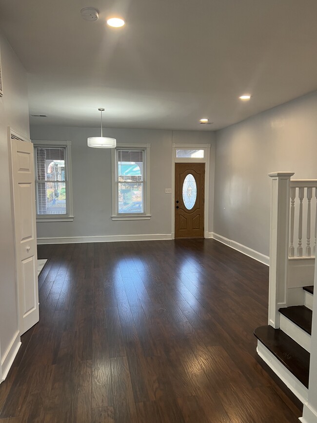 Foto del edificio - 518 Shepherd St NW