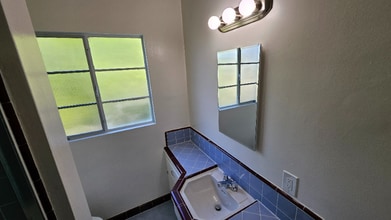 Building Photo - 4221 Los Feliz Blvd