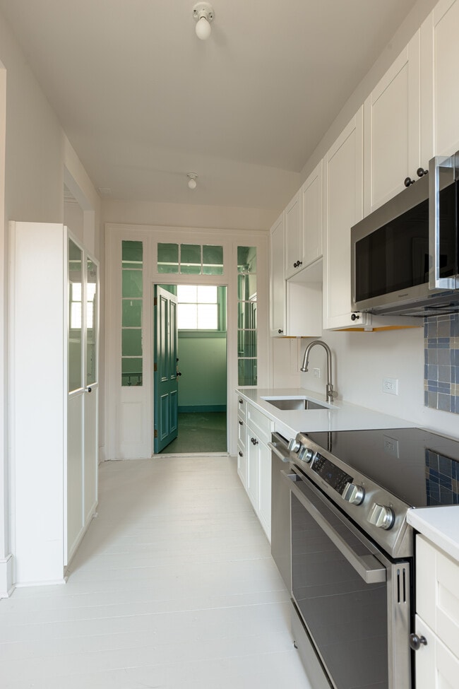 Building Photo - 82 Wentworth St