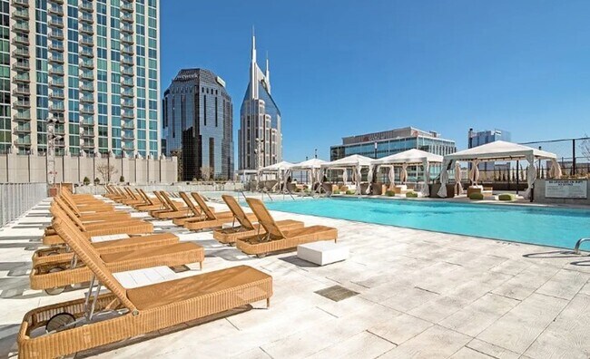 Foto del edificio - Highrise Condo in the Heart of Music City!