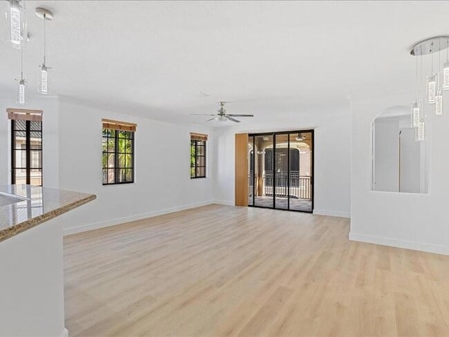 Building Photo - 2798 Center Ct Dr