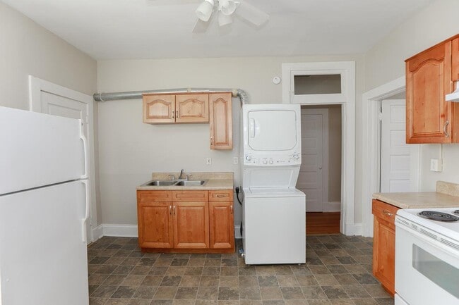Building Photo - 1439 Moultrie Ave