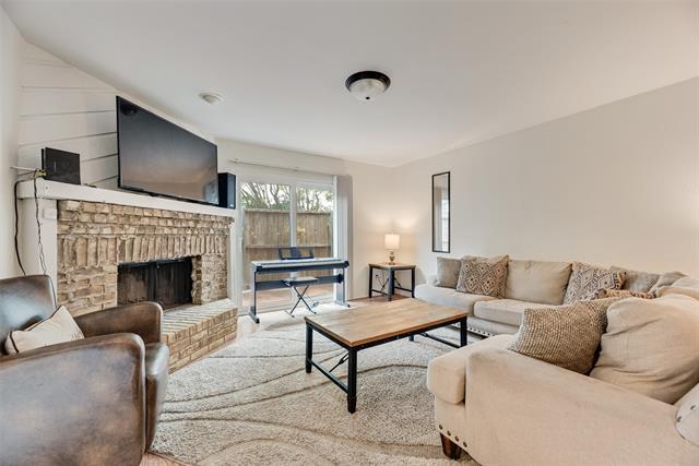 Building Photo - 333 Melrose Dr