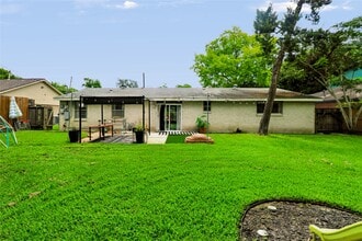 Building Photo - 11930 Ashcroft Dr
