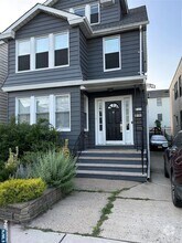 Building Photo - 764 Hamilton St