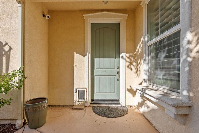 Building Photo - 3638 Young Wolf Dr