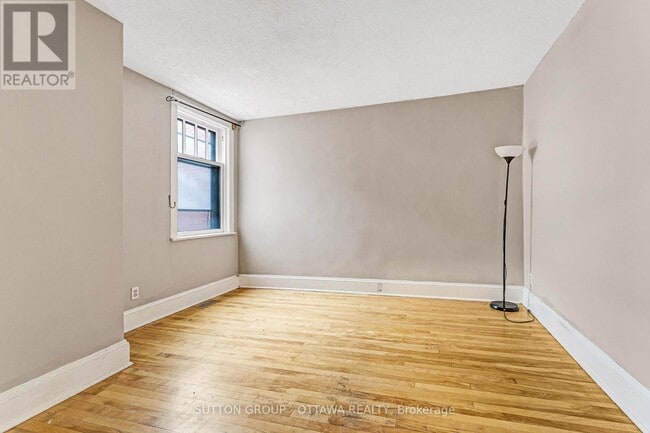 Building Photo - 461 Slater St.