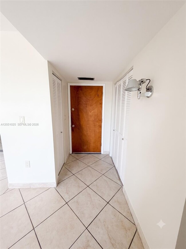 Foto del edificio - 1075 93rd St